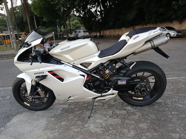 Ducati SBK 1198.