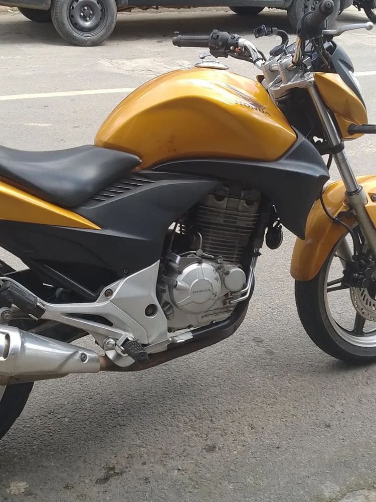 CB300