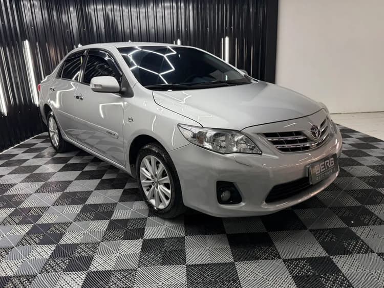 Toyota Corolla Altis 2.0 Flex 16V Aut. 2014