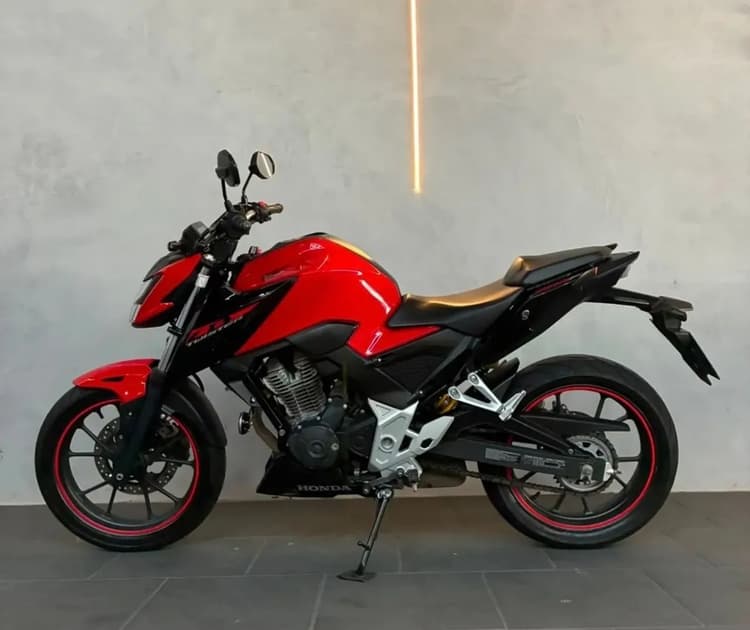 MOTO A VENDA 
