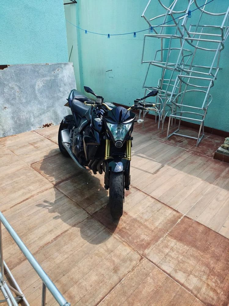 Cb1000r