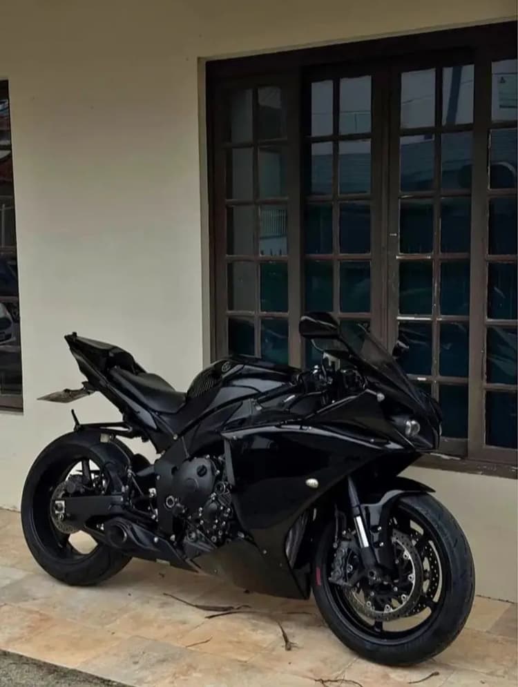 Yamaha YZF-R 2013
