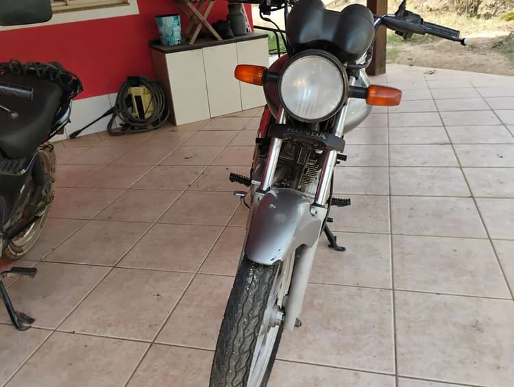 Titan 99, linda, nova demais.