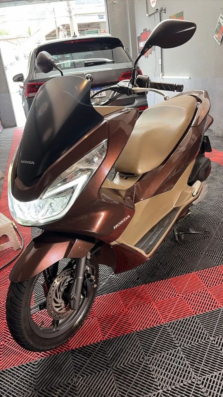 Honda PCX 150 DLX 2017