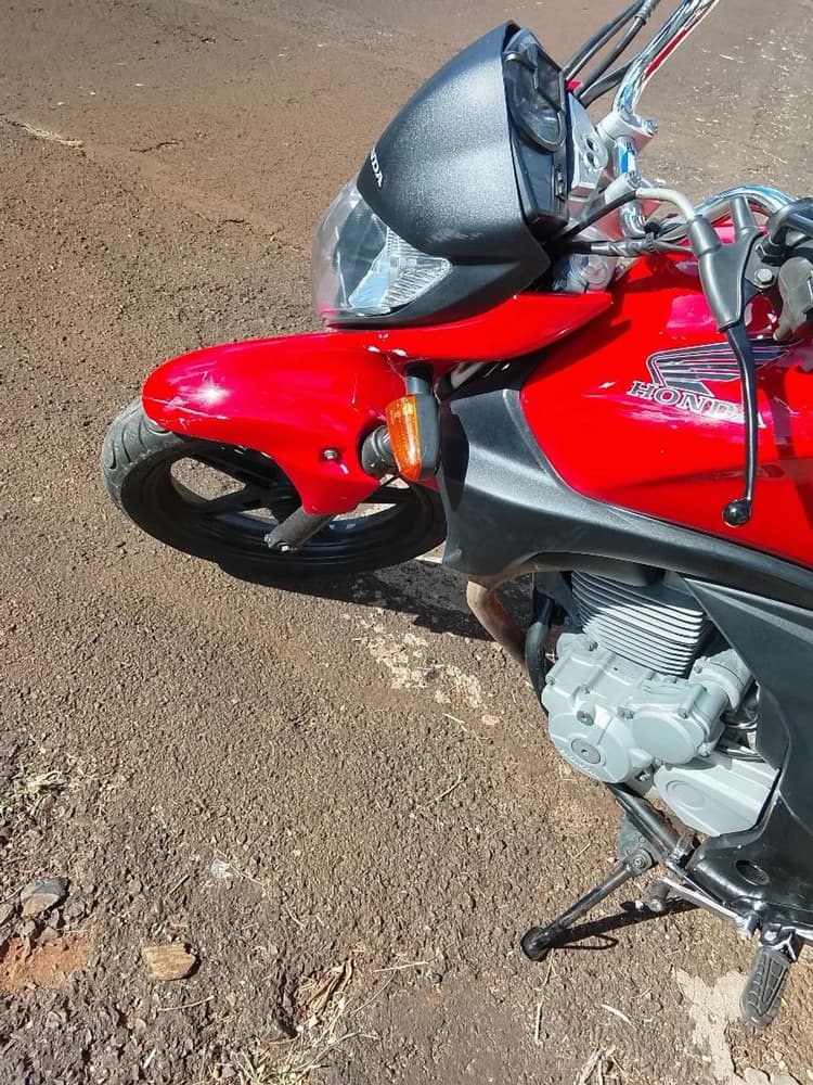 Cb300 Super conservada com KM baixo 