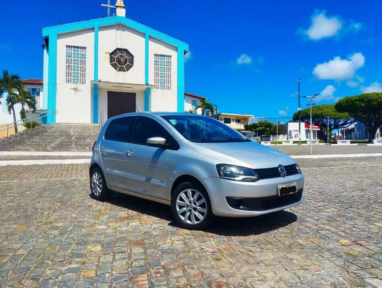 Volkswagen Fox 1.0 MI Total Flex 8V 5P 2014