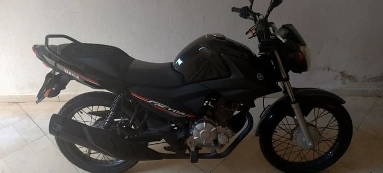 Yamaha factor 150 moto bem concesvada.