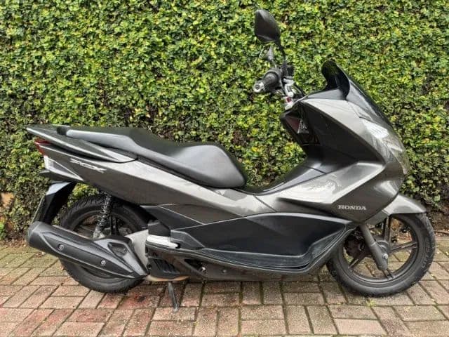 Honda PCX DLX 2016