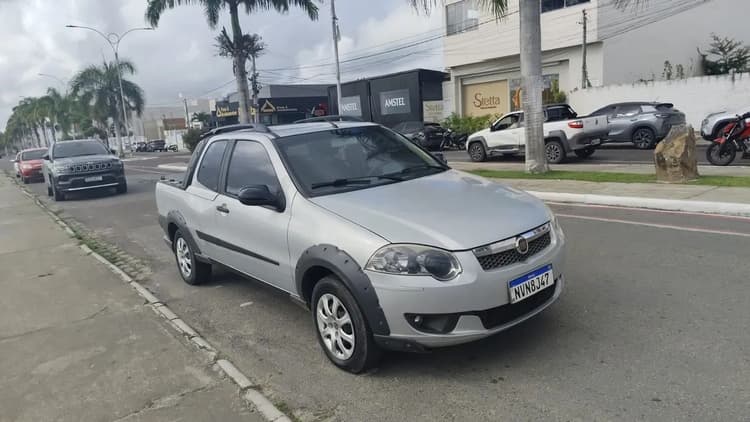 Fiat Strada Trekking 1.6 16V Flex CD 2013