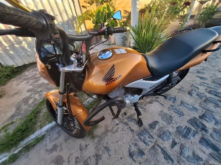 Honda Titam Cara de Gato 2010