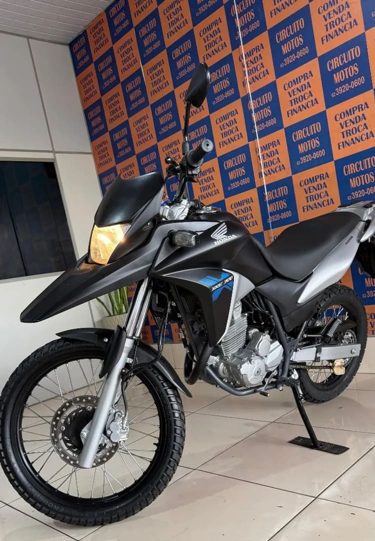 XRE 300 - 2015
