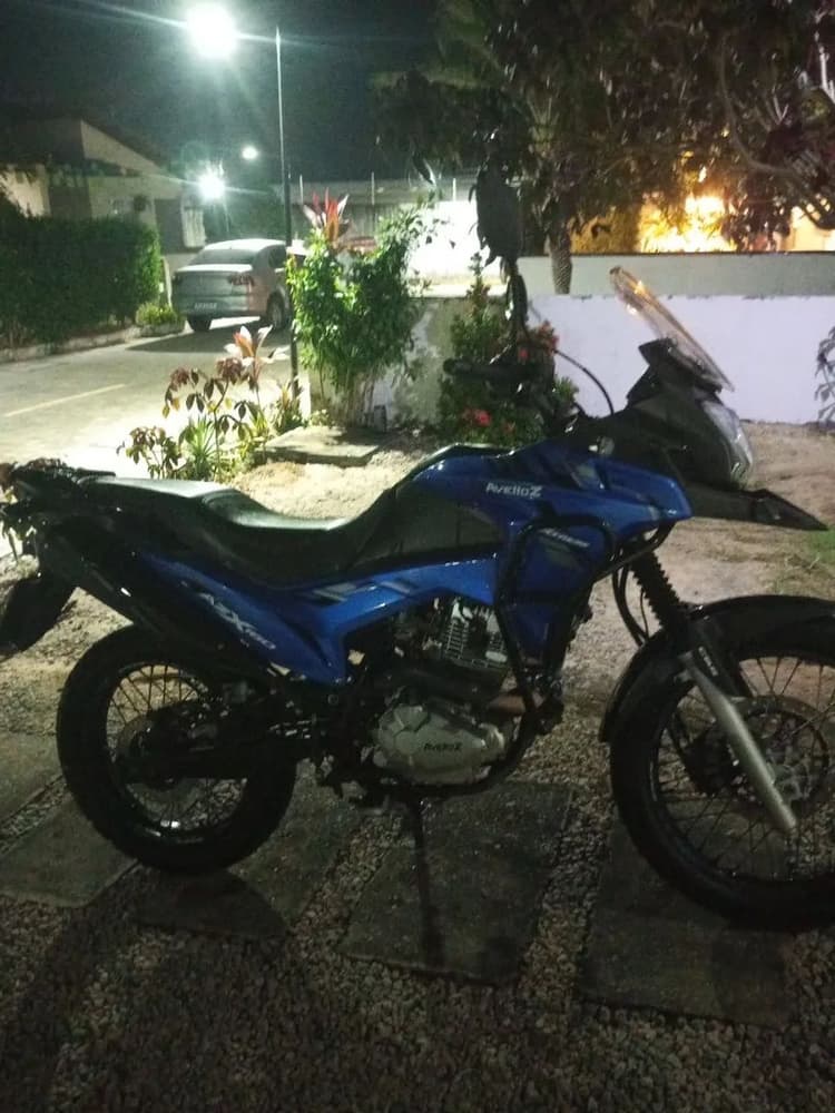 Vende - se moto avelloz azx 160 