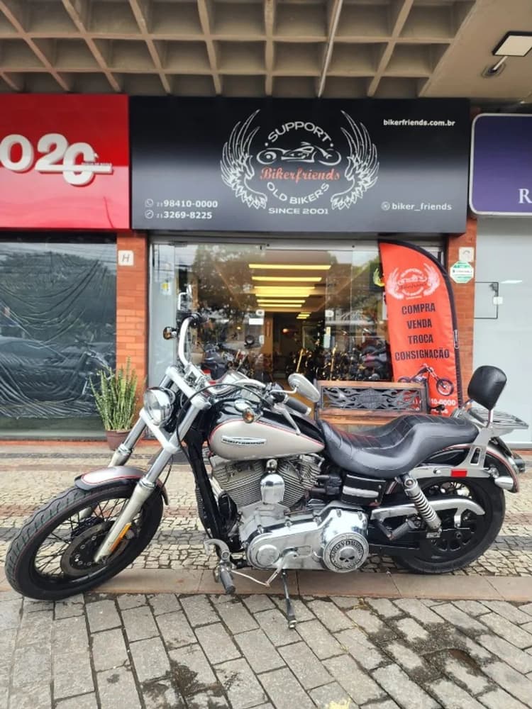 HARLEY DAVIDSON DYNA SUPER GLIDE 