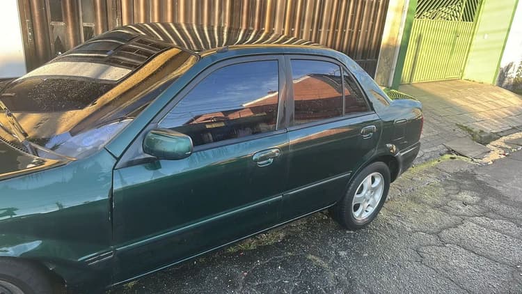 Mazda Protege Aut. 1999