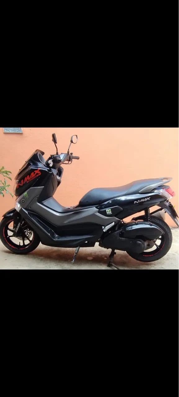 Vede-se  NMAX 
