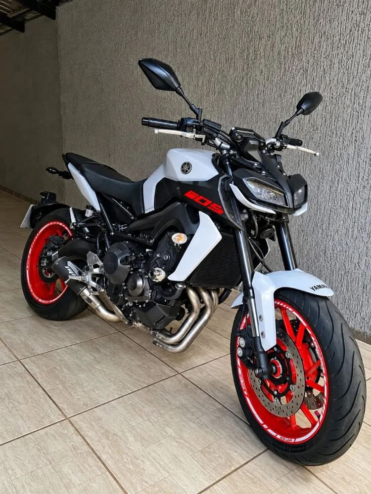 MT 09