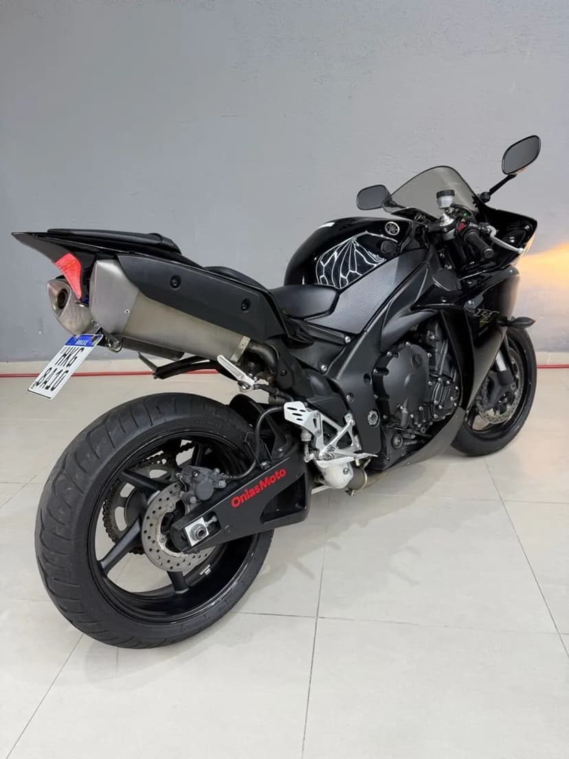 R1 2011