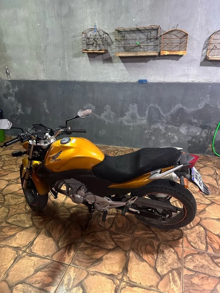 Vendo Cb 300 barato