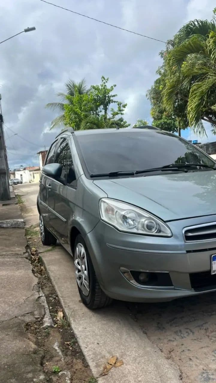 Fiat Idea Attractive 1.4 Fire Flex 8V 5P 2014