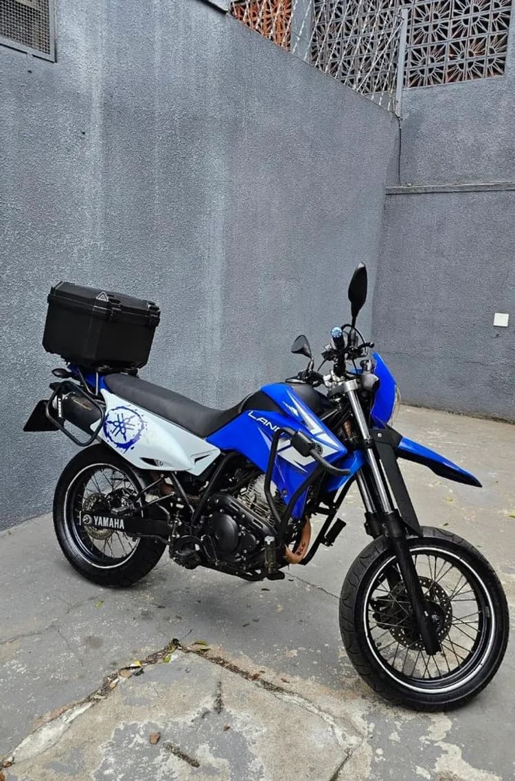 Lander estilo motard