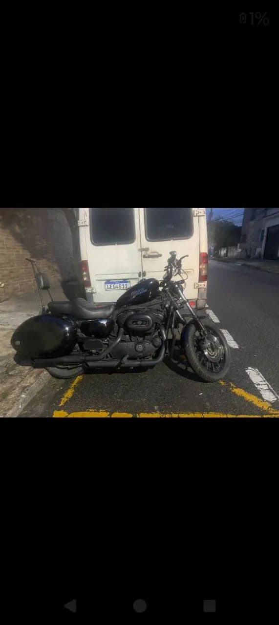 Harley Deivison Iron 883