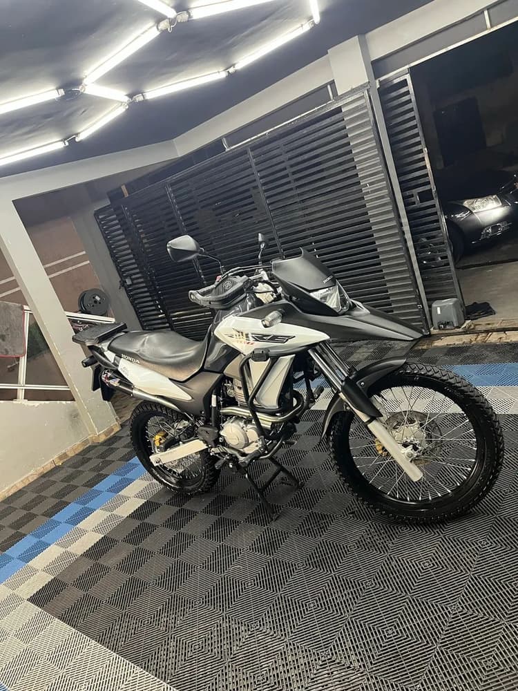 Xre300 