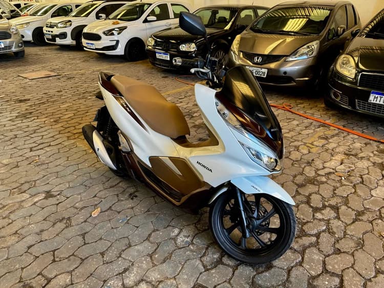 PCX DLX - 2021
