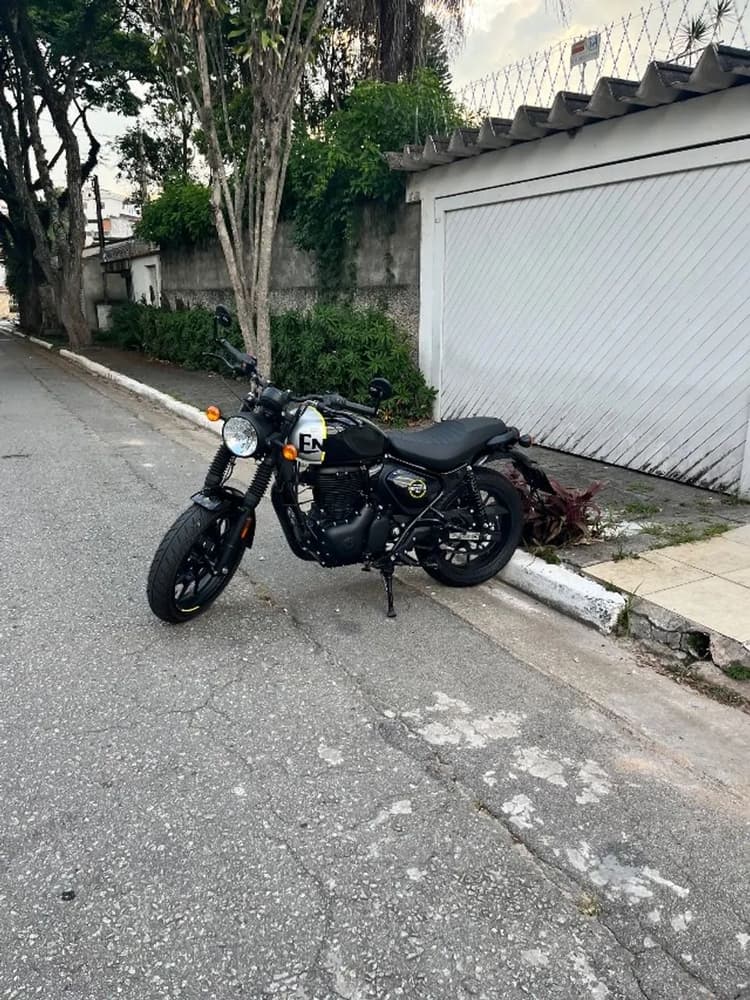 HUNTER 350 PRETA