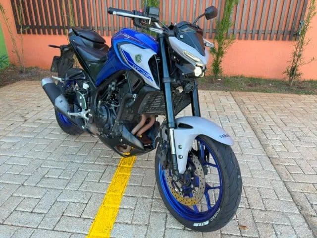 YAMAHA MT03