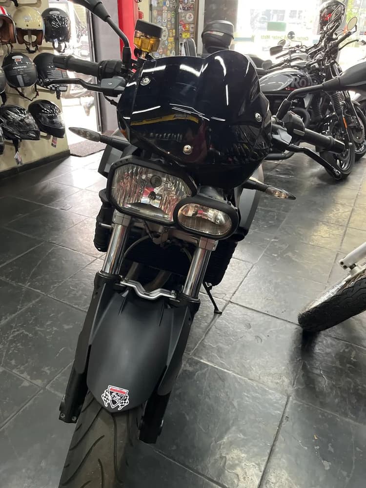 BMW F 800 R só 25.900 km