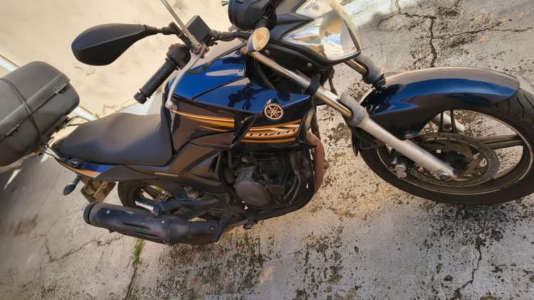 FAZER 250 2104 