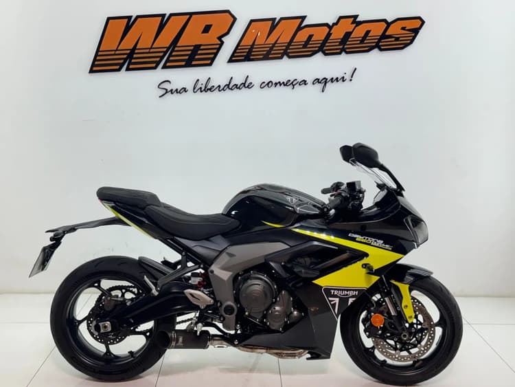 TRIUMPH DAYTONA 660