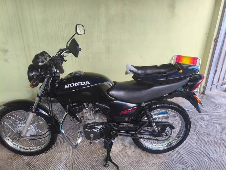 Moto muito conservada 