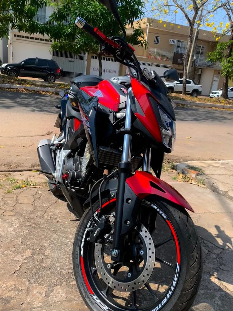 CB300f 