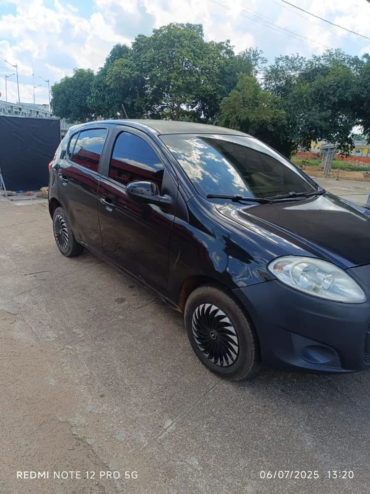 Fiat Palio Attractive 1.0 EVO Fire Flex 8V 5P 2013