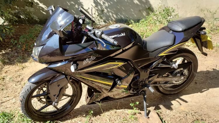 Ninja 250R SE