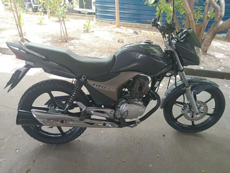 Titan es 150