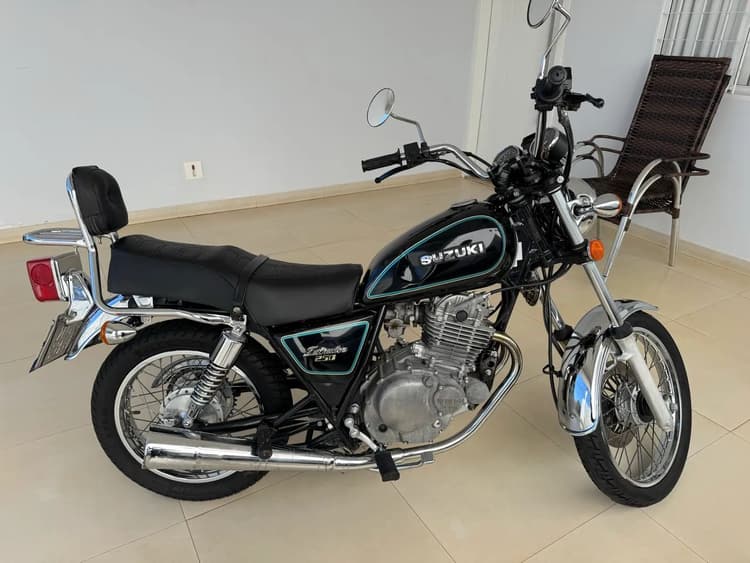 Suzuki Intruder 250 cc 2001