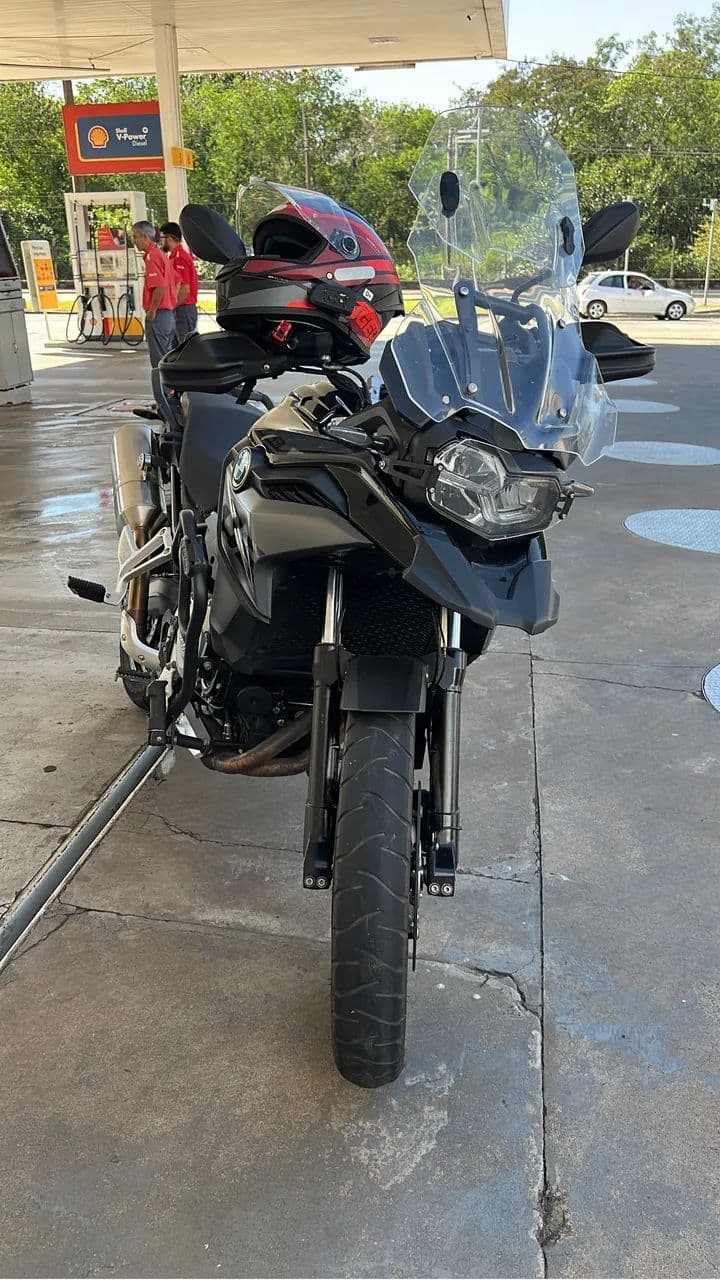 GS 750 2022