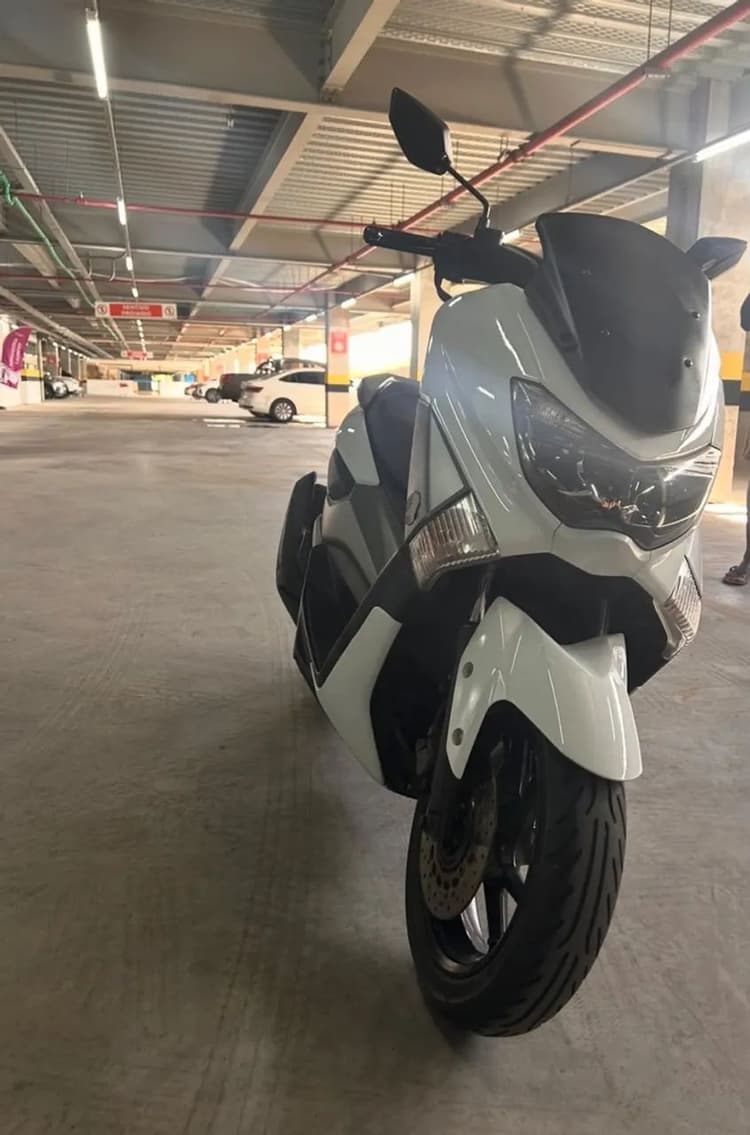 NMAX Branca