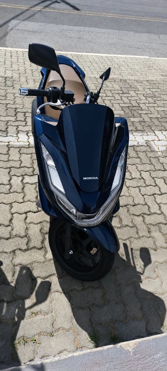 HONDA PCX DLX 2025