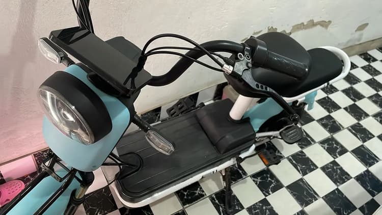 SCOOTER ELÉTRICA NOVA
