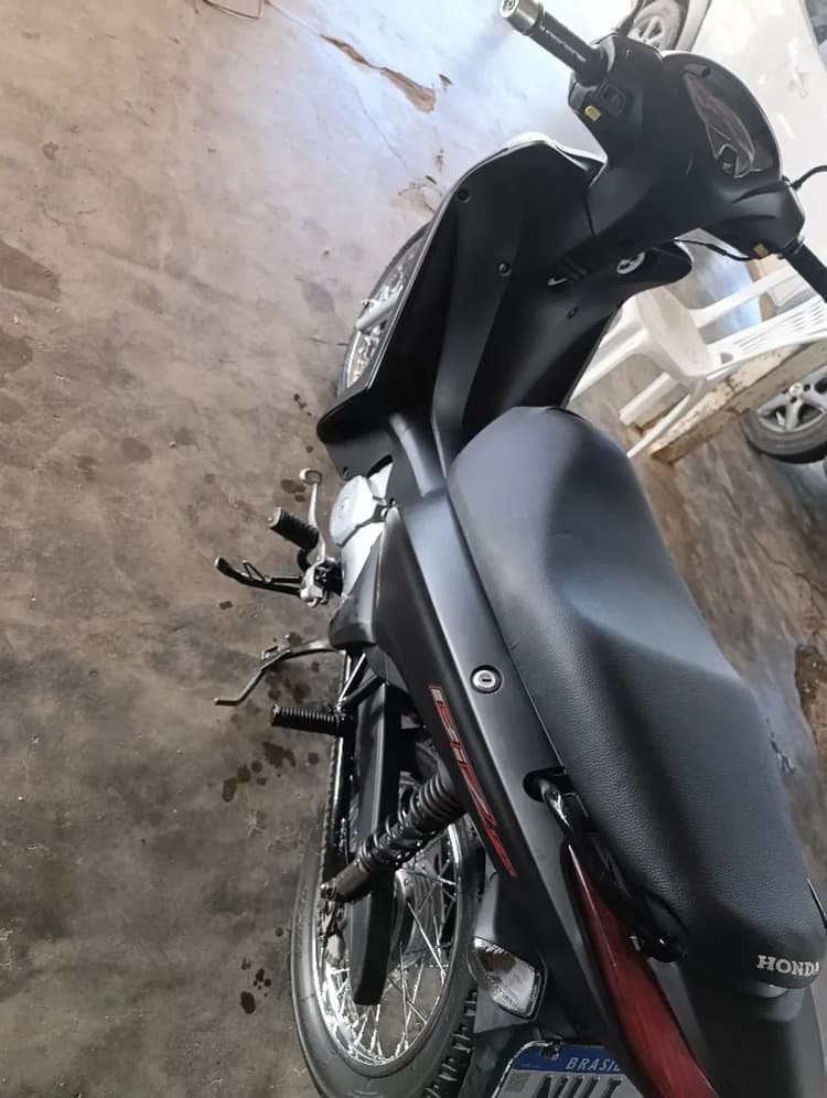Vende-se Honda/Biz 2015 *981242353