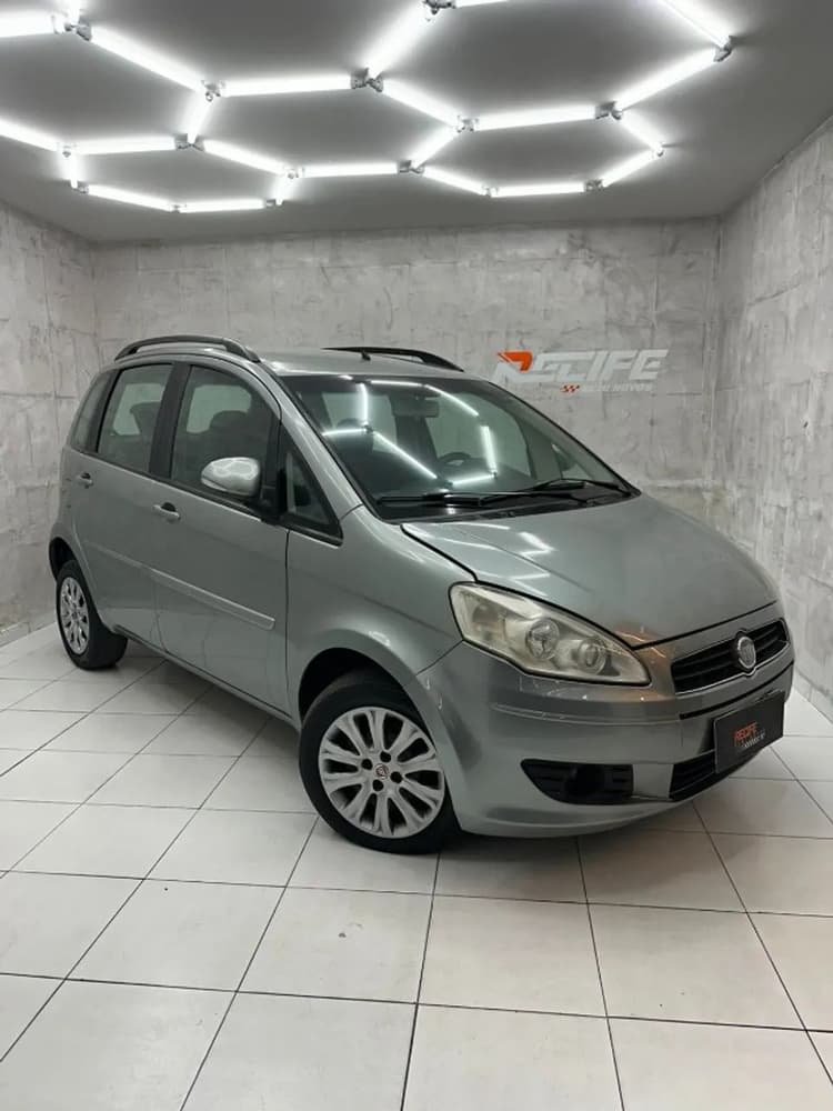 Fiat Idea Essence 1.6 Flex 16V 5P 2012