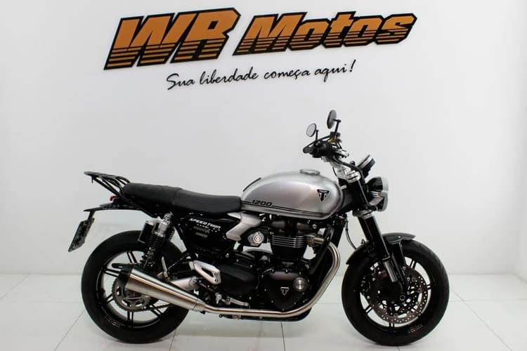 TRIUMPH SPEED TWIN
