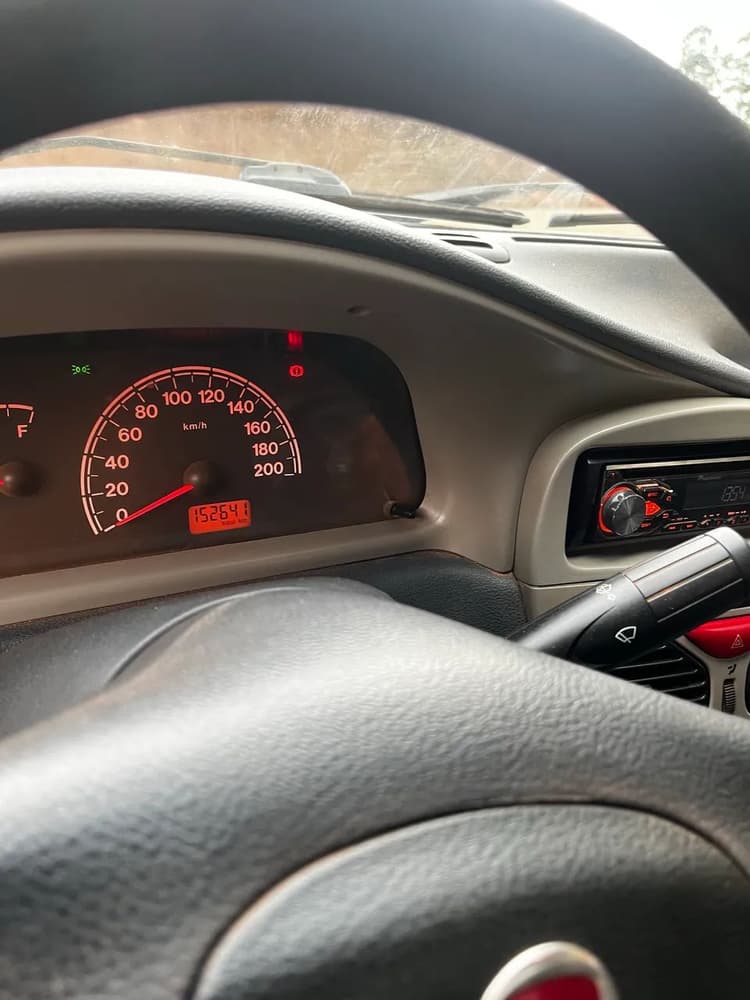 Fiat Strada 1.4 MPI Fire Flex 8V CE 2012