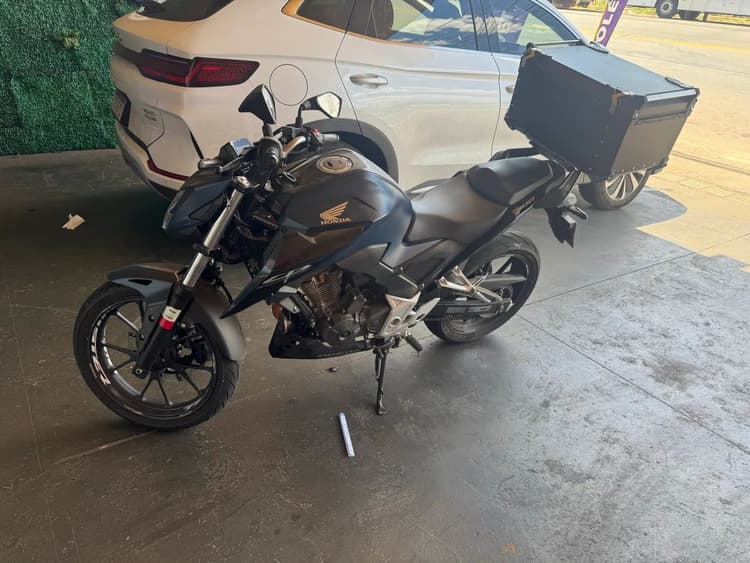 CB 300 twister 