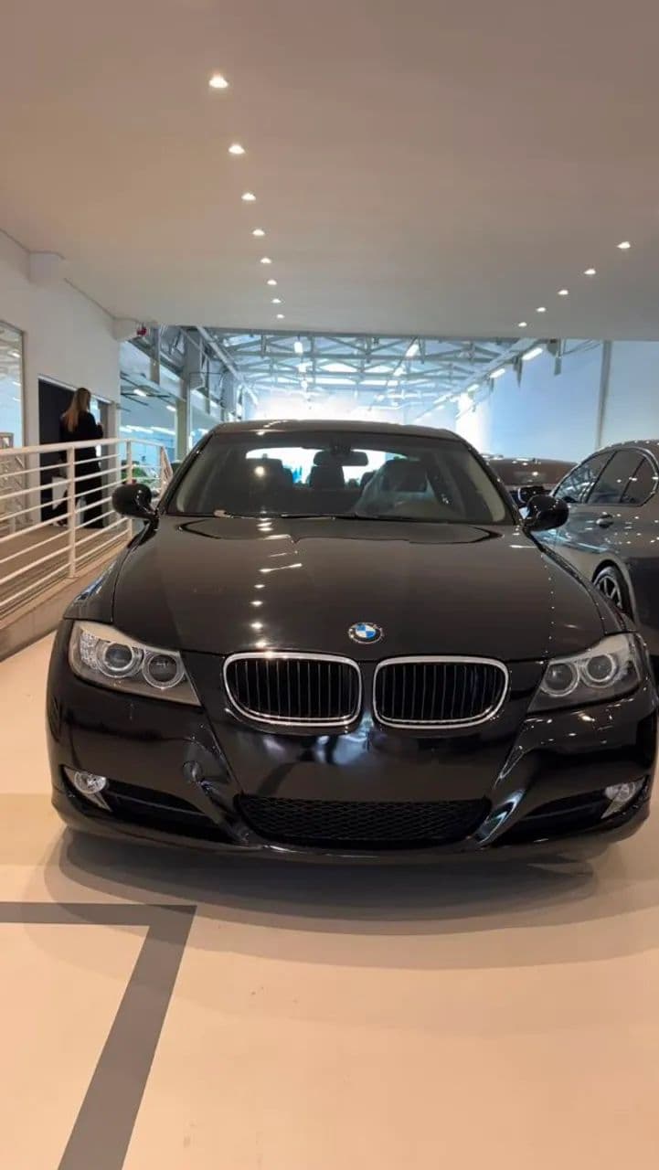 BMW 320I A 2010