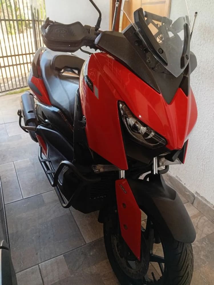 Xmax 250 cilindradas 