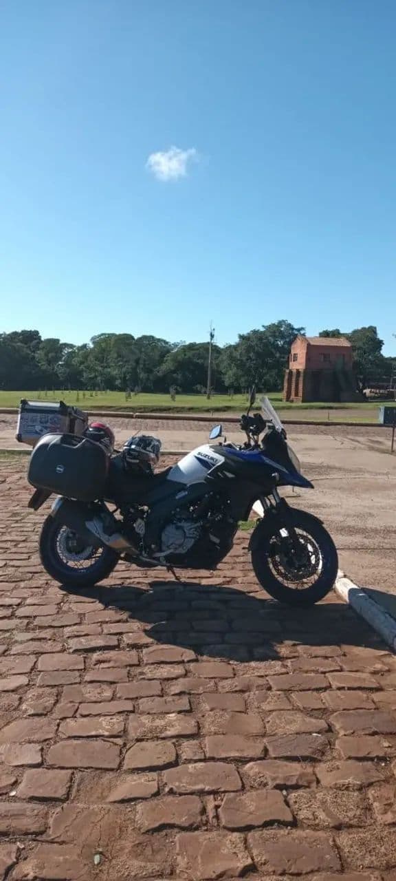 Suzuki Vstrom 650 xt 2025